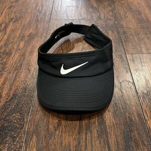 Nike Featherlight Visor Hat black in EUC